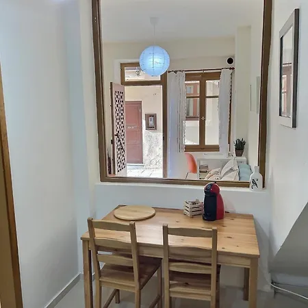 Old Town & Office, 300mbps Wifi Apartment