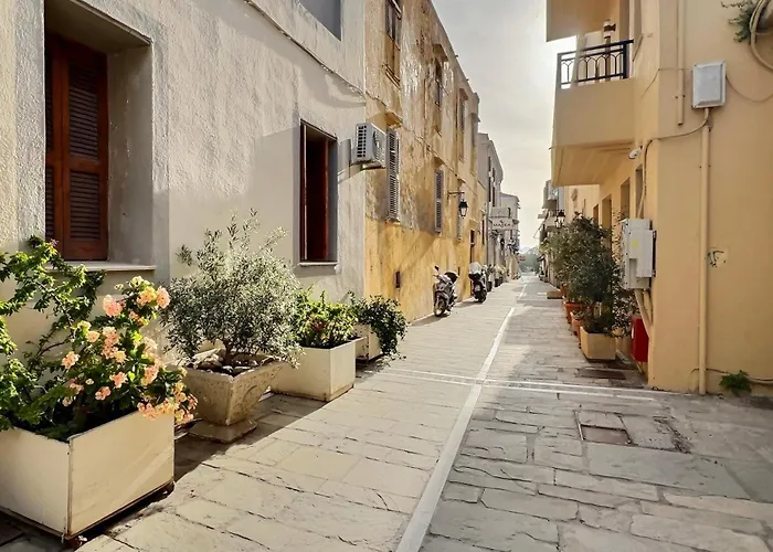 Old Town & Office, 300mbps Wifi Apartment Rethymno