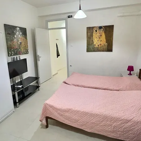 Апартаменты Old Town & Office, 300mbps Wifi *