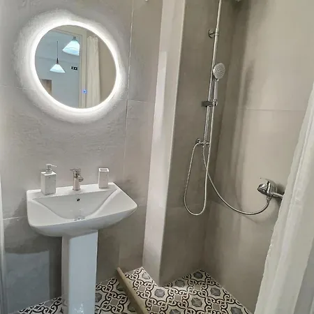 Old Town Near The 公寓 罗希姆诺